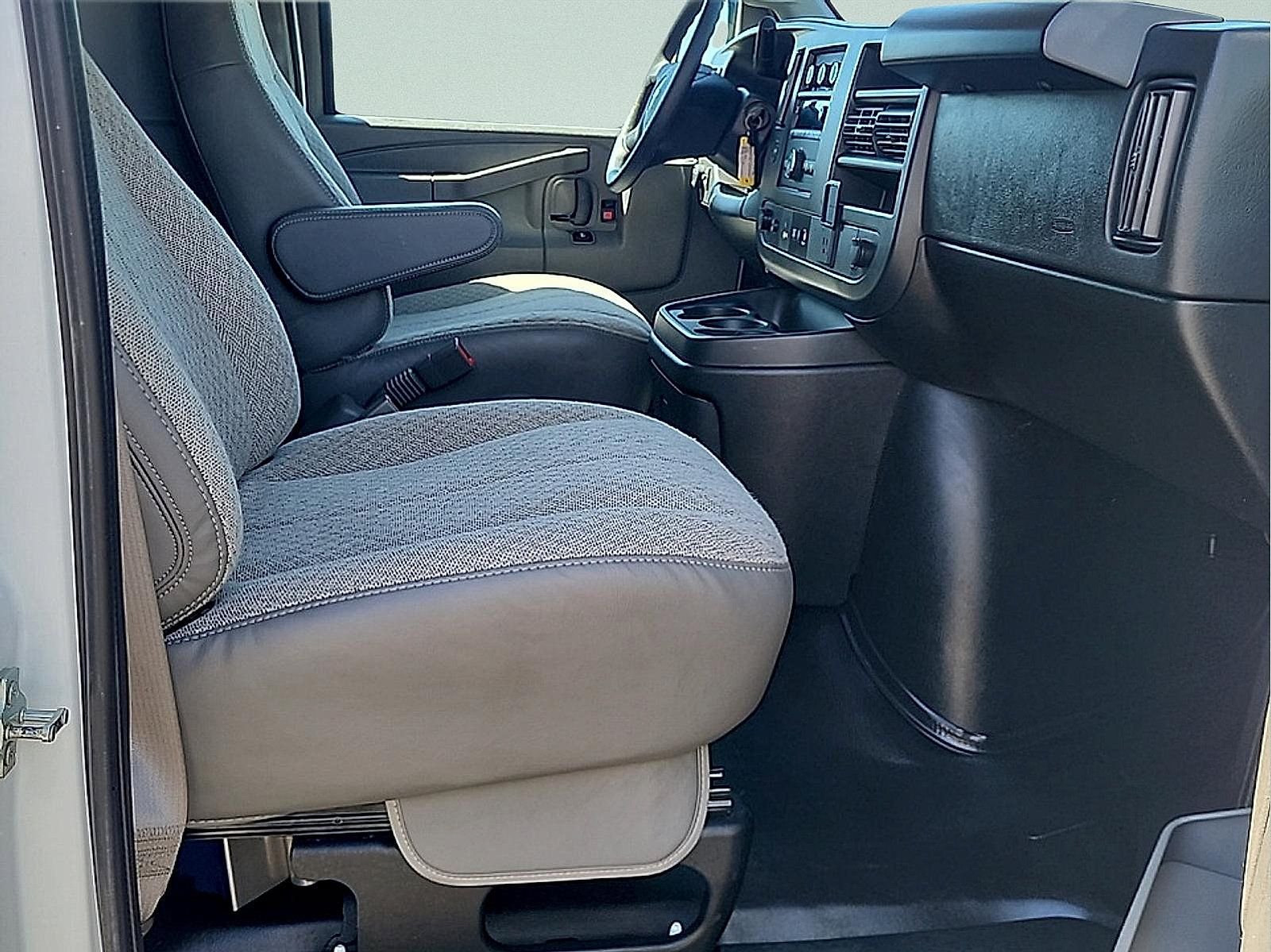 Used 2025 Chevrolet Express 2500 Extended w/ Driver Convenience Package RWD image 10