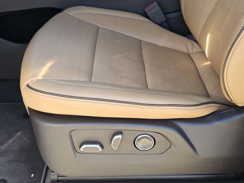 Used 2026 Cadillac Escalade Luxury w/ Touring Package RWD image 17