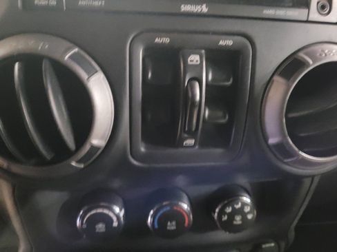 Used 2016 Jeep Wrangler Unlimited Sport w/ Quick Order Package 24S image 27