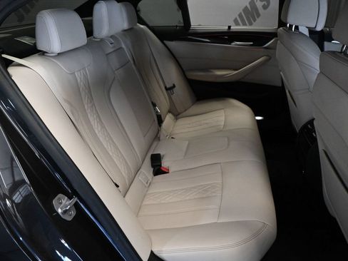Used 2019 BMW 540i w/ M Sport Package RWD image 19