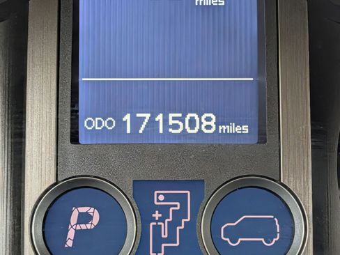 Used 2014 Lexus GX 460 w/ Premium Package AWD/4WD image 36