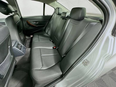 Used 2014 BMW 320i Sedan RWD image 23