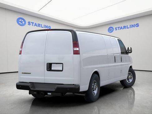 New 2026 Chevrolet Express 2500 Extended w/ Driver Convenience Package RWD image 4