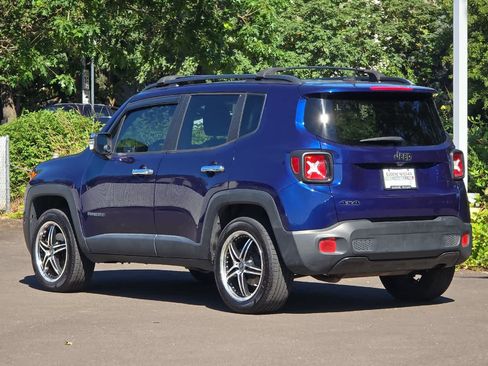 Used 2017 Jeep Renegade Altitude AWD/4WD image 6