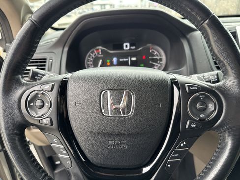 Used 2017 Honda Pilot Elite image 14