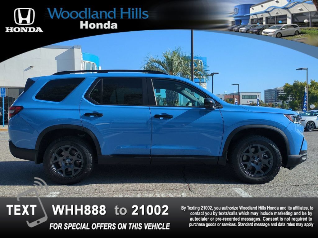 Certified 2024 Honda Pilot TrailSport image 4
