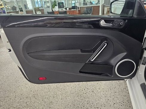 Used 2016 Volkswagen Beetle R-Line SE image 25