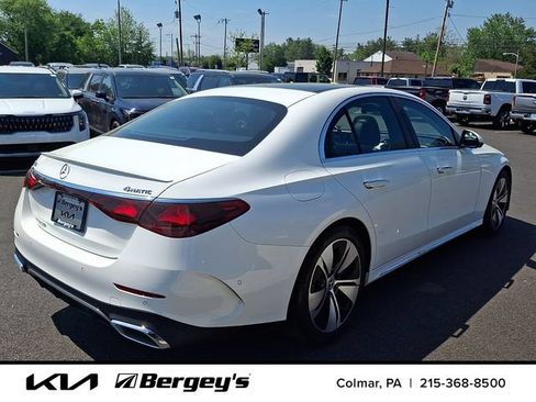 Used 2025 Mercedes-Benz E 350 4MATIC Sedan image 5