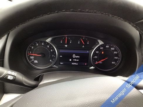 Used 2024 GMC Terrain SLT w/ LPO, Floor Liner Package AWD/4WD image 25
