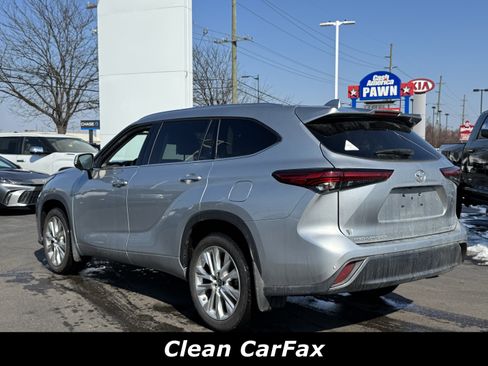 Used 2023 Toyota Highlander Limited image 2