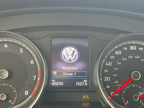 Used 2019 Volkswagen Atlas SE w/ Panoramic Sunroof Package image 15