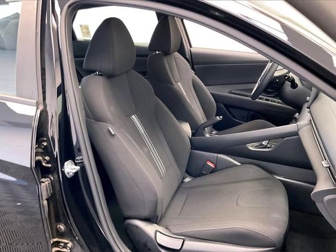 Used 2025 Hyundai Elantra Sport image 6
