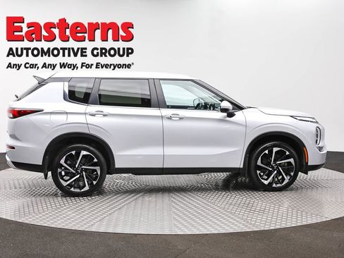 Used 2024 Mitsubishi Outlander SE AWD/4WD image 4