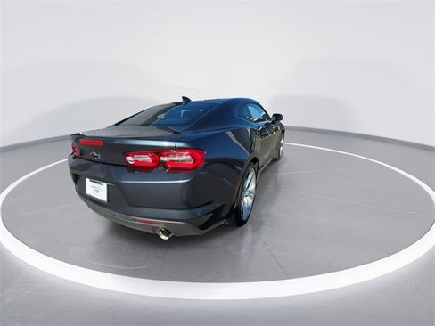 Used 2023 Chevrolet Camaro LT w/ Technology Package image 8