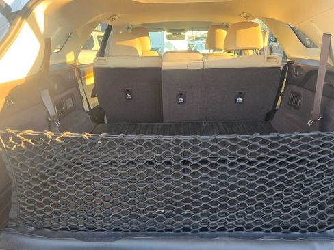 Used 2020 Lexus RX 350L Premium w/ Premium Package image 19