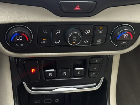 Used 2019 GMC Terrain Denali AWD/4WD image 40