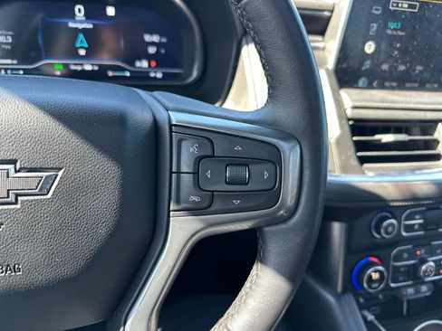 Used 2022 Chevrolet Suburban Z71 w/ Luxury Package image 8