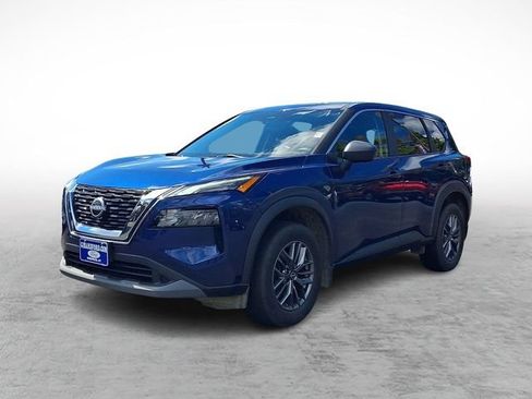 Used 2023 Nissan Rogue S AWD/4WD image 3