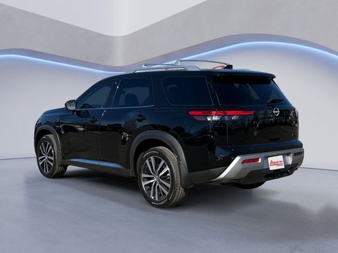 New 2025 Nissan Pathfinder Platinum w/ Black Appearance Package image 3