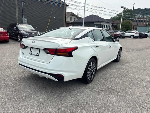 Used 2025 Nissan Altima 2.5 SV FWD image 5