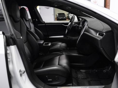 Used 2018 Tesla Model S 75D image 39