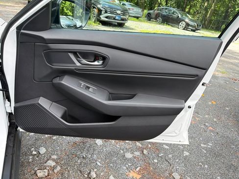 Used 2025 Honda Accord SE image 10