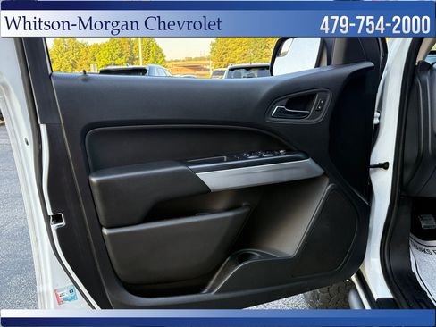 Used 2022 Chevrolet Colorado LT w/ LT Convenience Package AWD/4WD image 13