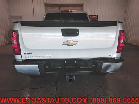 Used 2011 Chevrolet Silverado 1500 LT w/ All-Star Edition AWD/4WD image 8
