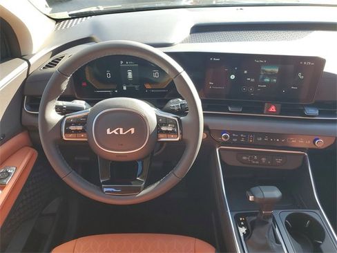 New 2026 Kia Carnival EX image 19