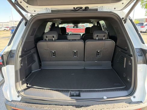 New 2026 Chevrolet Traverse LT AWD/4WD image 13