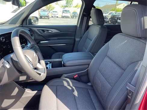 New 2025 Chevrolet Traverse LT image 5