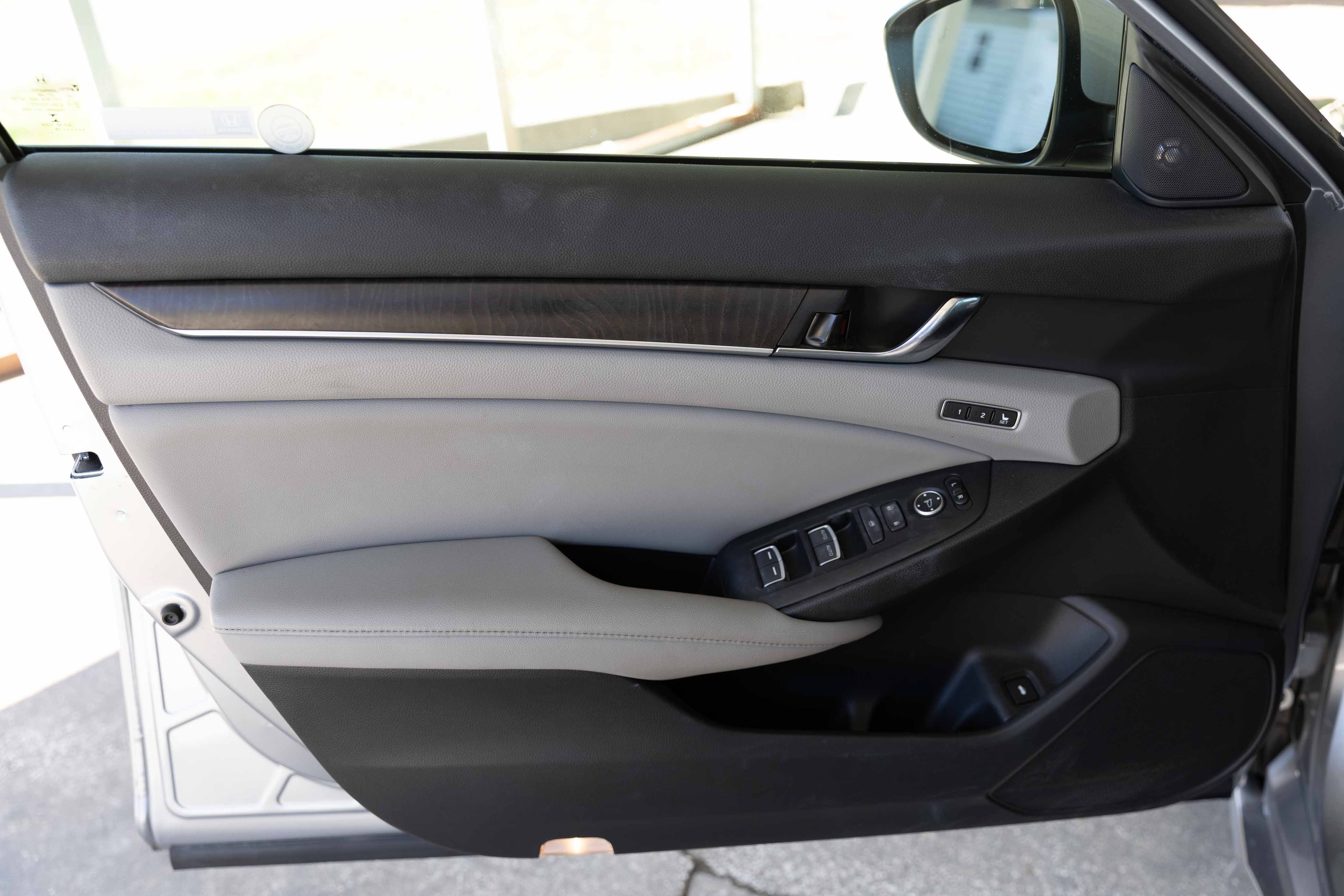 Used 2019 Honda Accord Touring image 9
