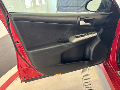 Used 2012 Toyota Camry LE image 23