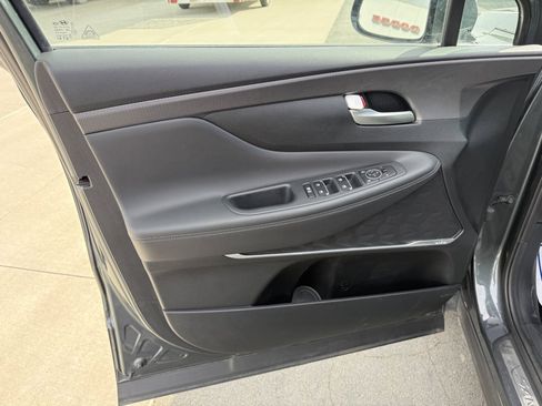 Used 2019 Hyundai Santa Fe Limited image 20