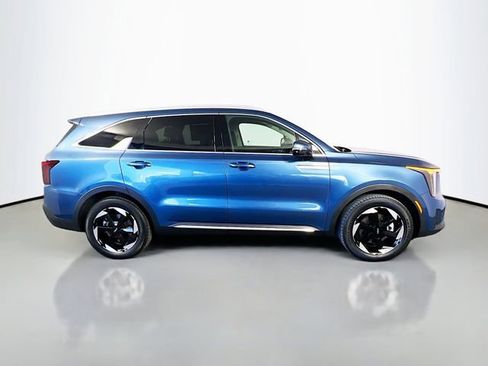 Used 2025 Kia Sorento EX AWD/4WD image 9