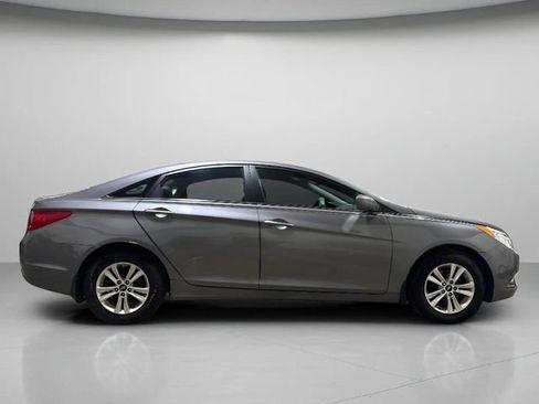Used 2013 Hyundai Sonata GLS w/ Popular Equipment Pkg FWD image 2