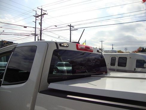 Used 2021 Chevrolet Colorado LT w/ Fleet Safety Package image 9