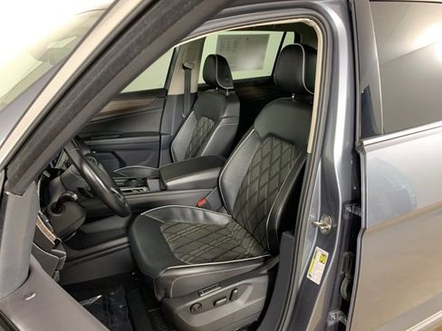 Used 2024 Volkswagen Atlas SEL Premium R-Line image 30