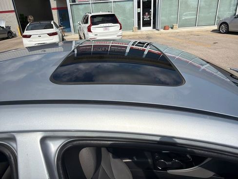 Used 2011 Hyundai Sonata Limited w/ Navigation Pkg 5 FWD image 9