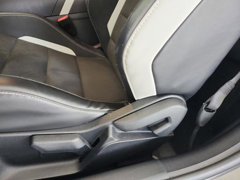 Used 2020 Ford Mustang Shelby GT500 w/ Technology Package image 16