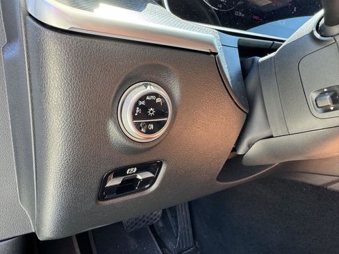 Certified 2025 Mercedes-Benz C 300 Sedan image 6