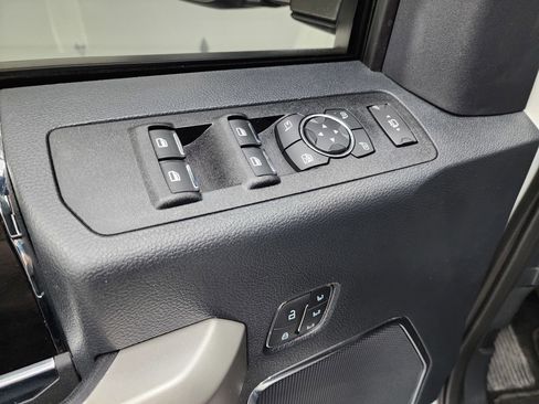 Used 2022 Ford F250 Lariat image 44