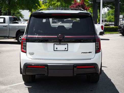 Used 2025 Nissan Armada PRO-4X AWD/4WD image 9