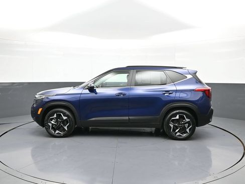 Certified 2025 Kia Seltos EX AWD/4WD image 9