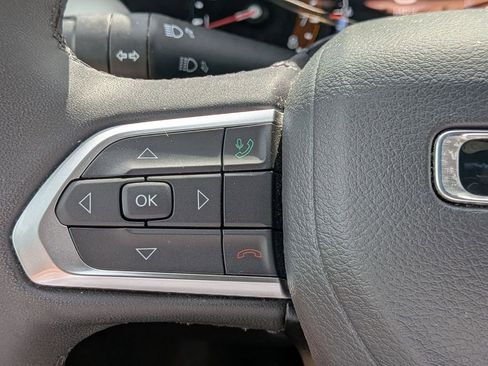 Used 2025 Jeep Compass Limited image 20