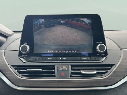 Used 2025 Nissan Altima 2.5 SV FWD image 20