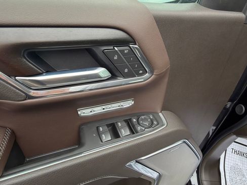 New 2026 GMC Sierra 1500 Denali w/ LPO, Black Badging Package image 10