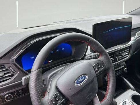 Used 2023 Ford Escape ST-Line Elite w/ Premium Technology Package AWD/4WD image 7