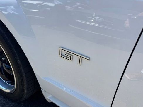 Used 2007 Ford Mustang GT Premium RWD image 5