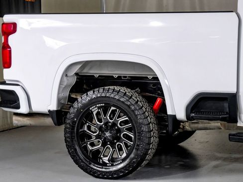 Used 2024 Chevrolet Silverado 2500 LT w/ Safety Package image 7